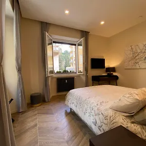 Ghirlanda House Roma